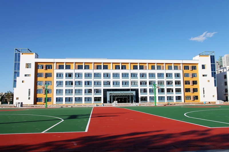 2012年-开发区二中新建教学楼